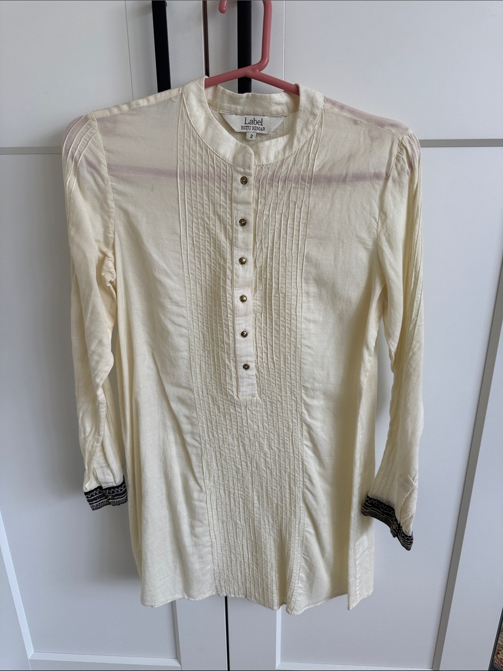 Label Ritukumar Cream Pintuck Mandarin-Collar Tunic with Black Cuff Trim